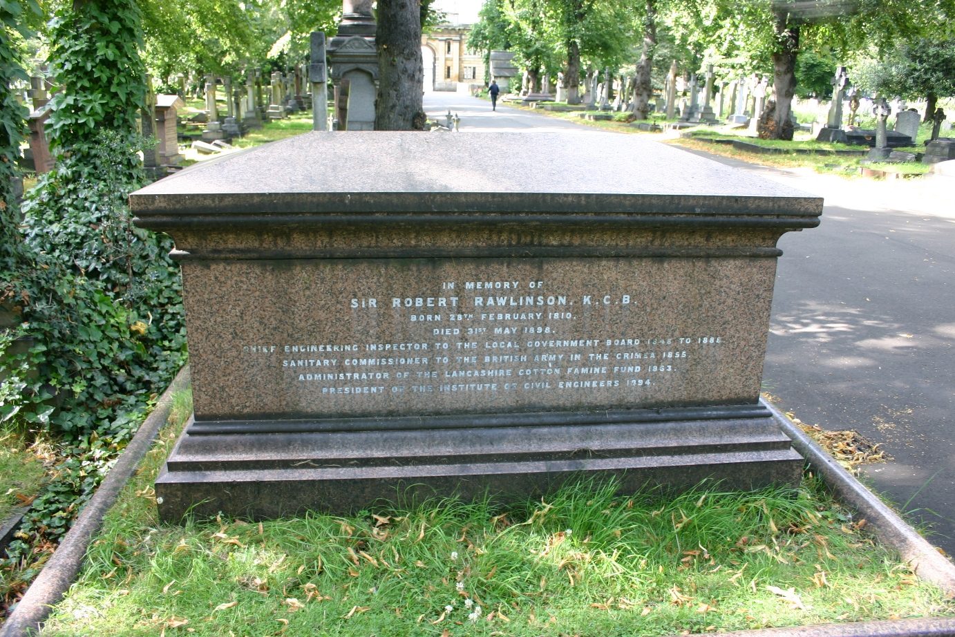 Robert%20Rawlinson%27s%20tomb%2C%20Brompton%20Cemetery%2C%20London%20-%2002.JPG